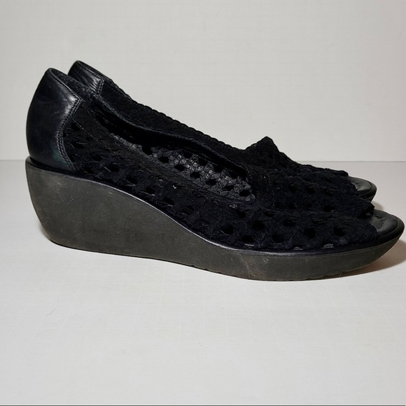 Donald J Pliner Black Woven Wedge - Picture 4 of 5
